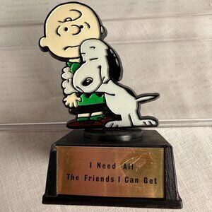 SNOOPY PEANUTS AVIVA VTG " I NEED ALL THE FRIENDS..." TROPHY GRAM FIGURE 1970'S